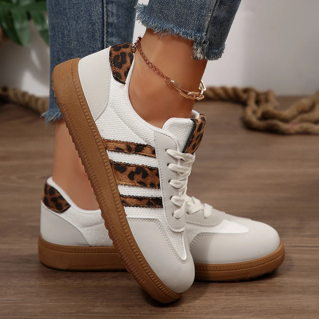 Tênis Feminino Casual Slip-On | Estampa Oncinha | Conforto para o Dia a Dia