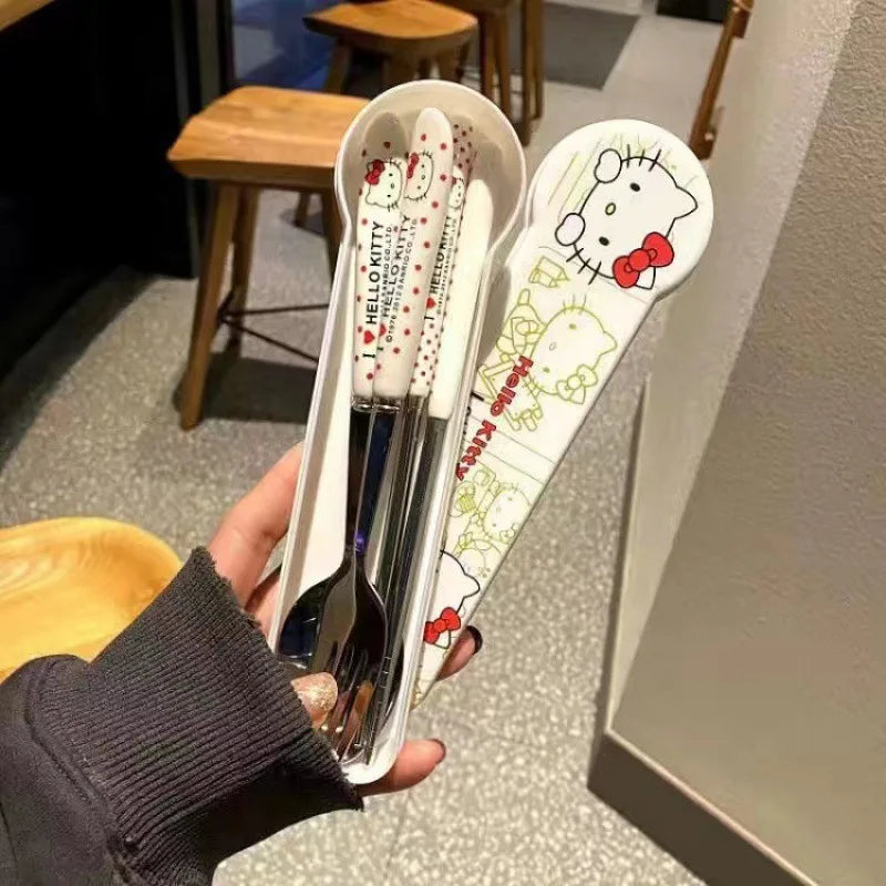 Kit Talheres Hello Kitty Sanrio - Garfo, Colher e Hashi em Aço Inox Portátil